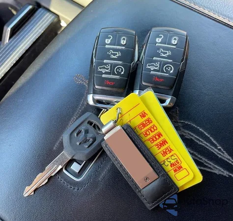 2020 Ram 1500 Limited z USA, uszkodzony, nr VIN 1C6RREHM8LN320134